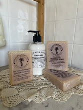 Load image into Gallery viewer, Dry &amp; Sensitive Skin Set
